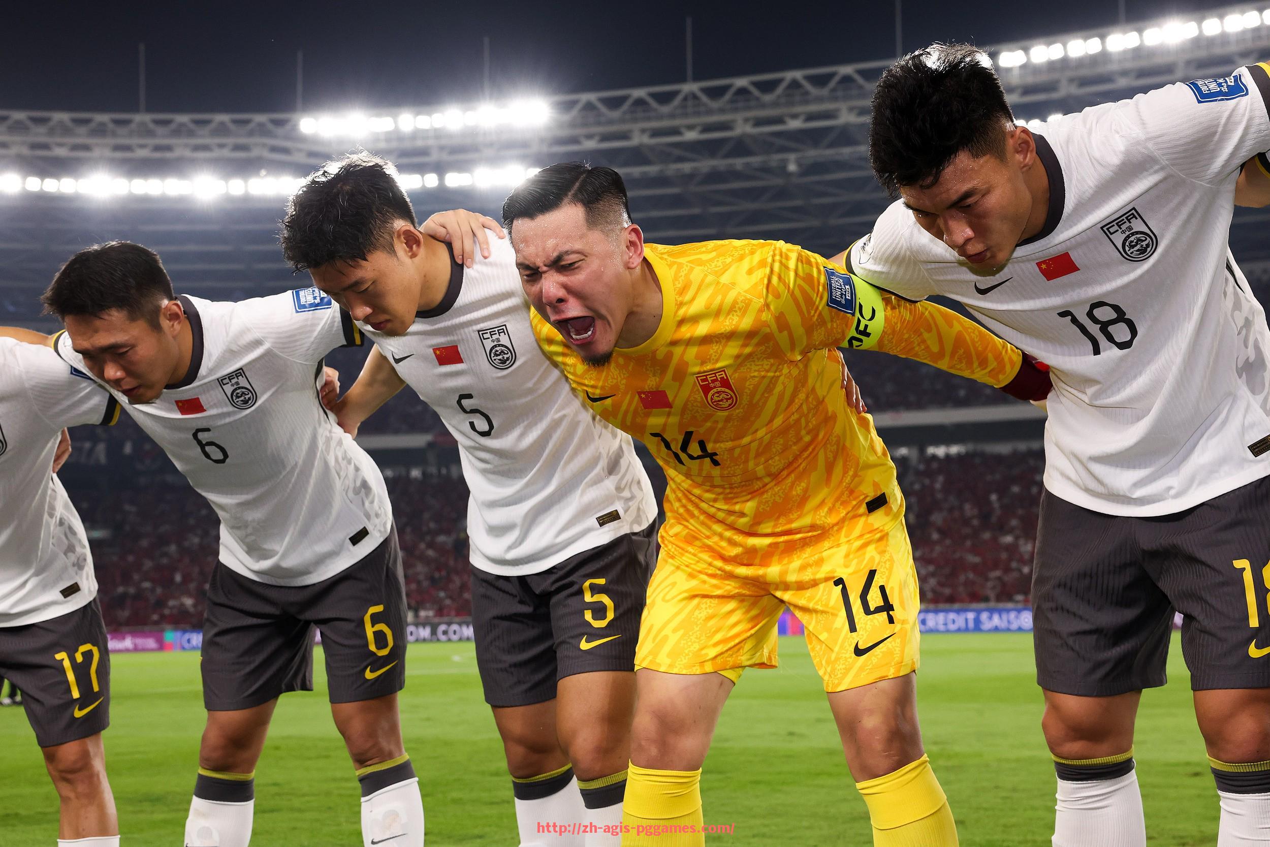 PG模拟器官方网站-英超联赛中风格较“脏”的球队讨论